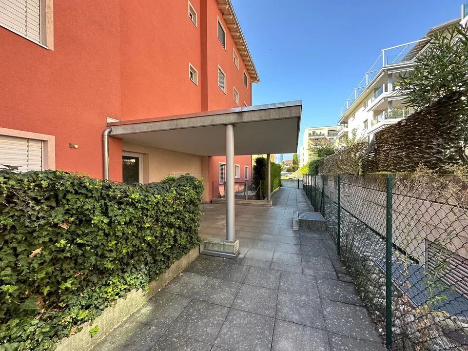Charmante 4-Zimmer-Wohnung mit Holzbalken in Tenero-Contra