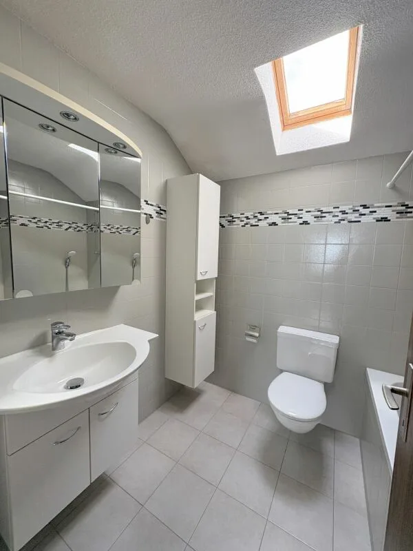 Grosszügige 4.5-Zimmer-Wohnung mit traumhafter Aussicht und 170 m² Nutzfläche