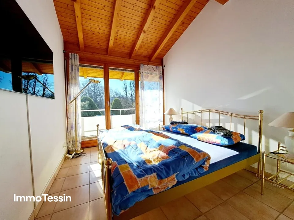GELEGENHEIT: Fantastische neuwertige Designer Villa mit Pool, traumhaftem Garten & 100% Privacy zum Top Preis – Foto 11 von 13