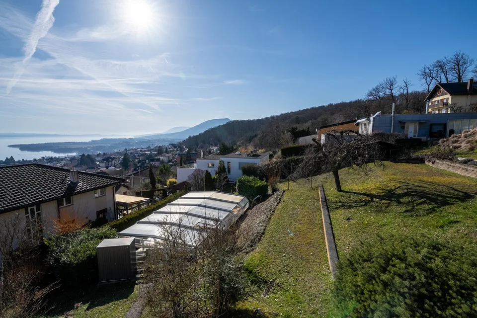 Verkauf, zum höchsten Gebot, eines Familienhauses mit großer überdachtem Swimmingpool! – Foto 15 von 15