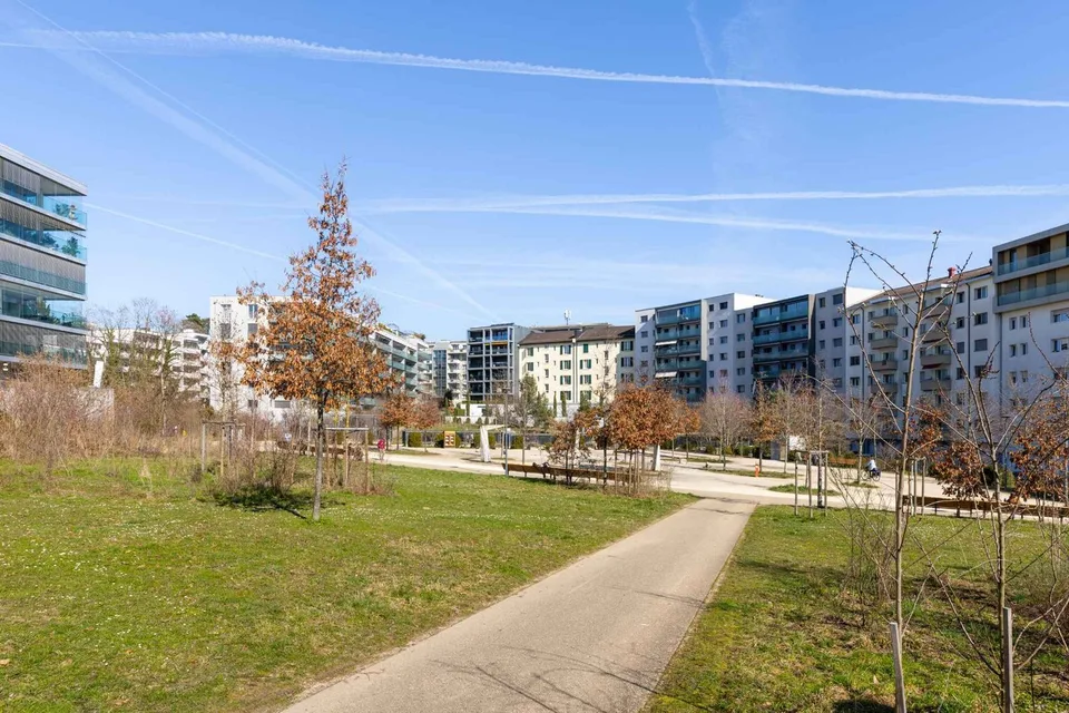 Helles 4.5-Zimmer-Wohnung mit großer Loggia im Zentrum von Nyon
