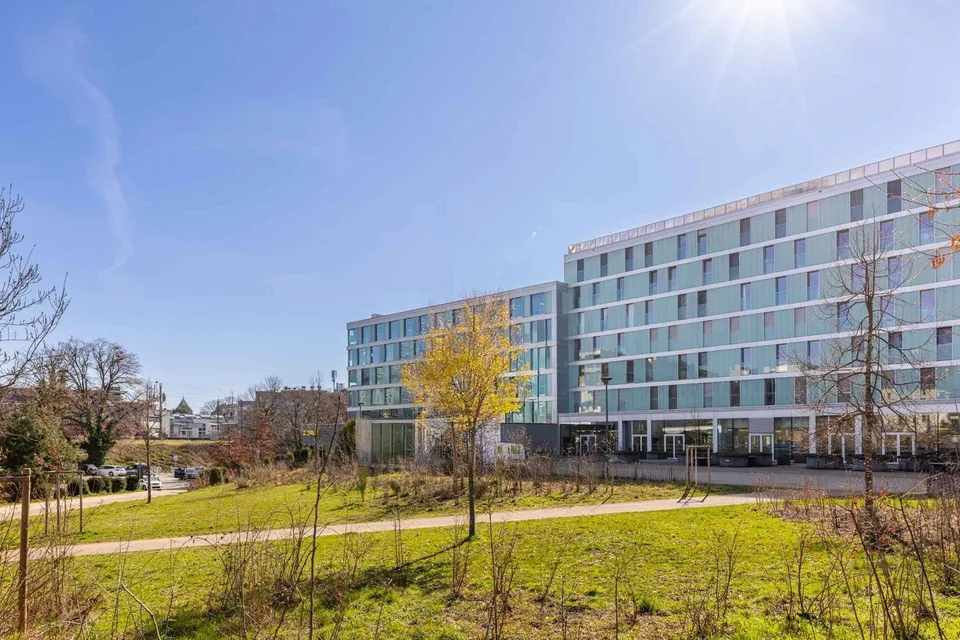 Lumineux 4.5 pièces avec grande loggia au centre de Nyon