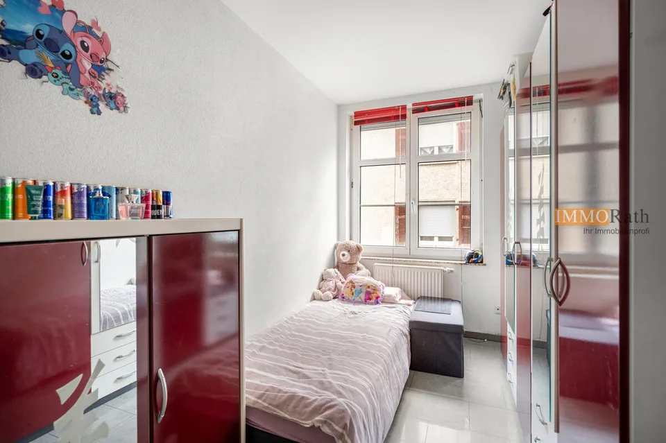 IMMORath.de - 4-Zimmerwohnung mit zwei Garagen – Foto 8 von 13