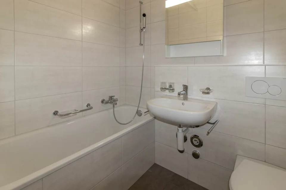 Jeanneret 26 3 Zimmer im 4. Stock Nr. 43 – Foto 6 von 7