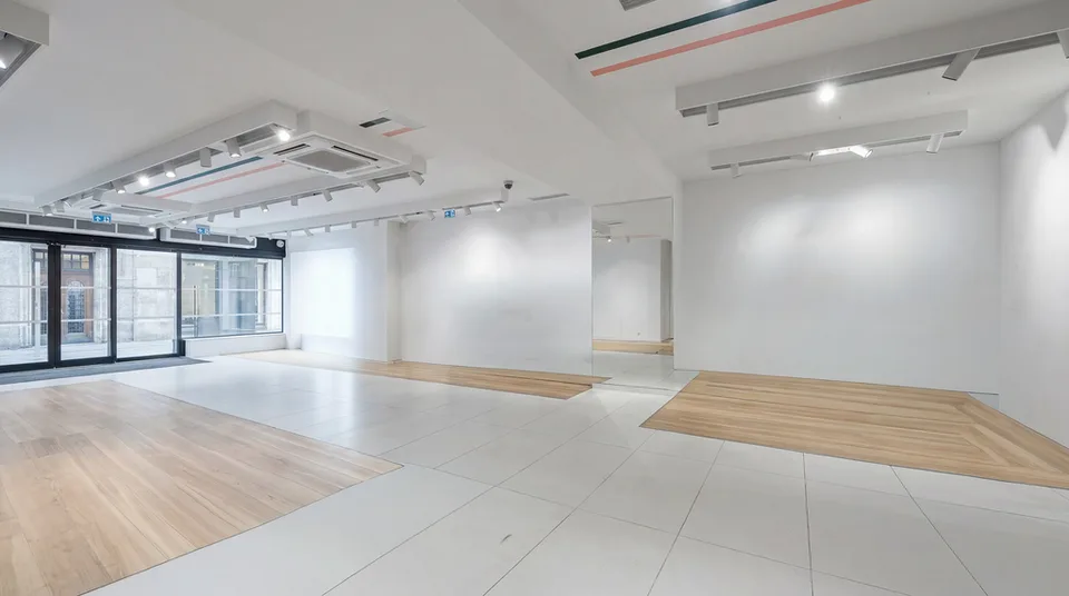 Lokal Gewerbeimmobilie von 698 m2 im Herzen von Lausanne