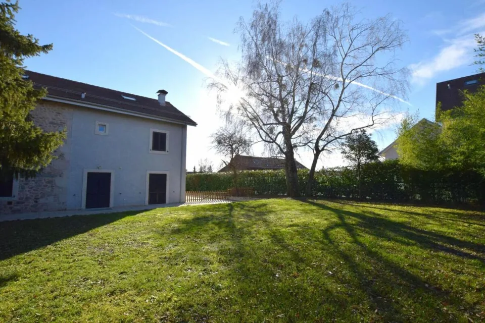 Villa jumelle d'angle à Chavannes-des-Bois