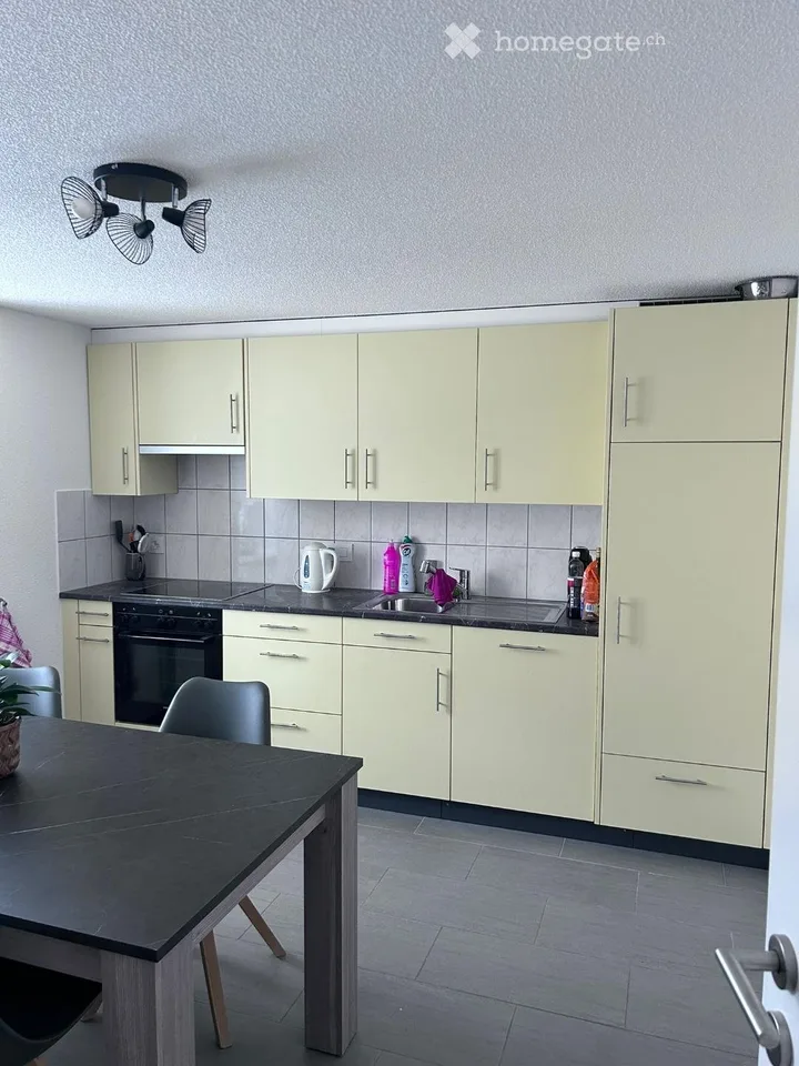 JOLI APPARTEMENT DE 3 PIÈCES AUX BREULEUX