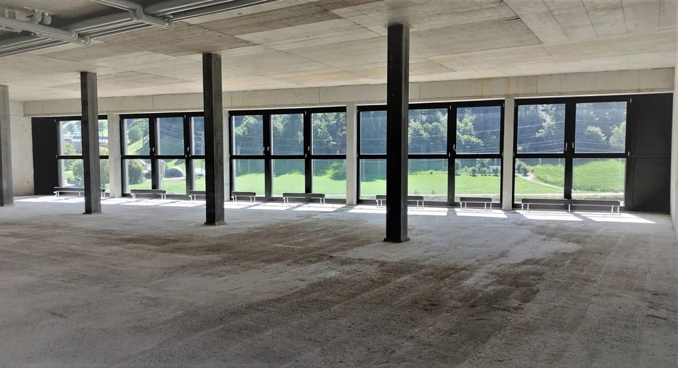 Gewerbe- und Büroräume auf bis zu 740m2 (Rohbau II)