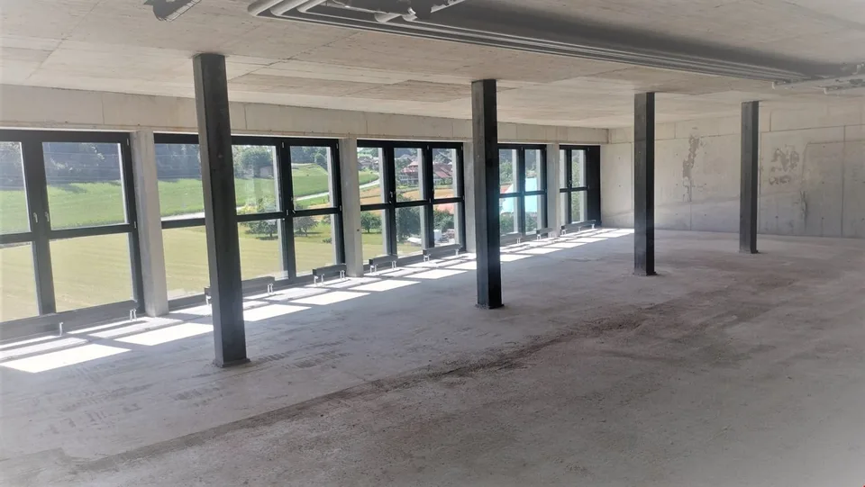 Spazi commerciali e uffici fino a 740m2 (Rohbau II)