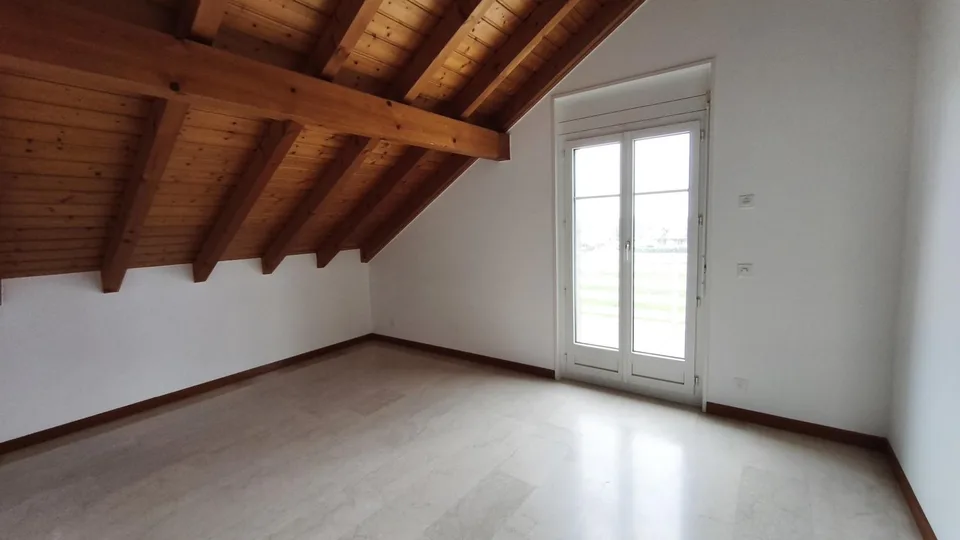 Schönes 3,5-Zimmer-Apartment mit zwei Terrassen im 2. Stock