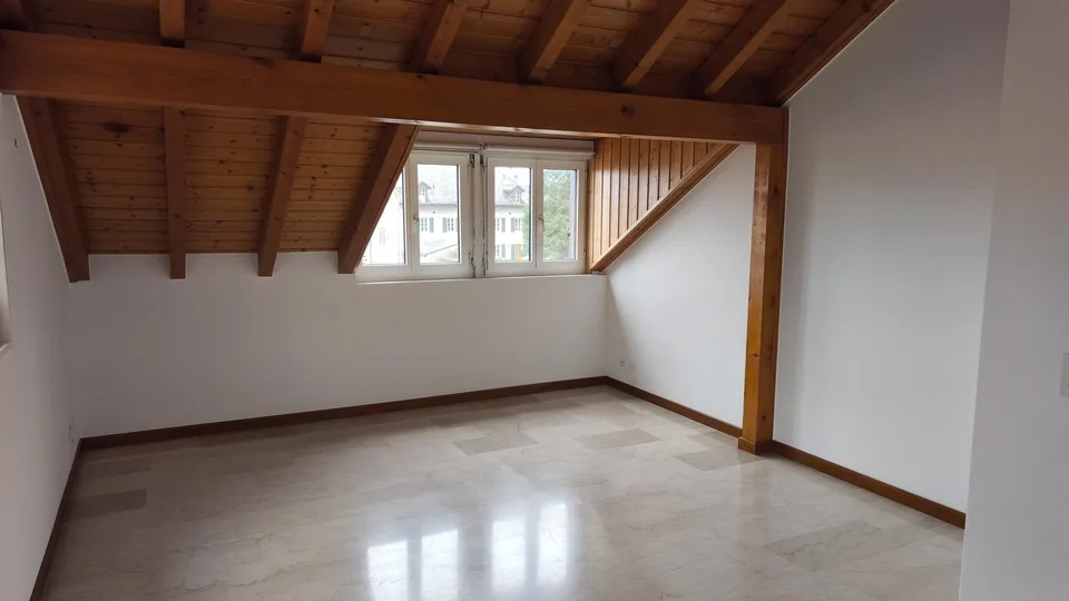 Schönes 3,5-Zimmer-Apartment mit zwei Terrassen im 2. Stock