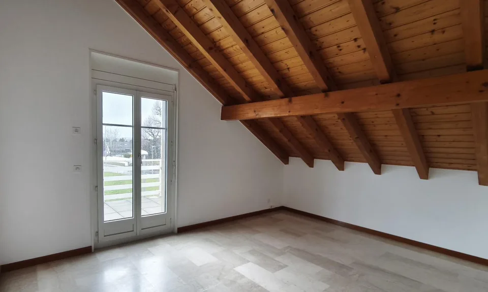 Schönes 3,5-Zimmer-Apartment mit zwei Terrassen im 2. Stock