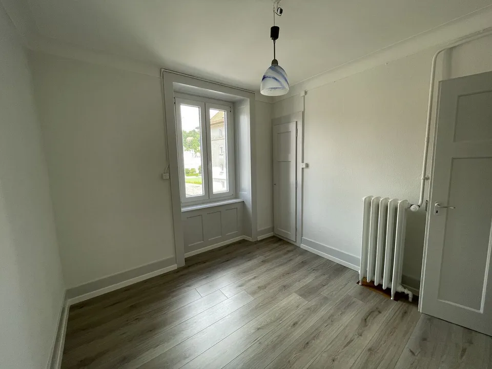 Jeanneret 23 Le Locle - Appartamento ristrutturato 2 locali 45 m2 con balcone