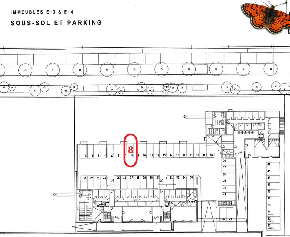 Cormanon - Innenparkplatz