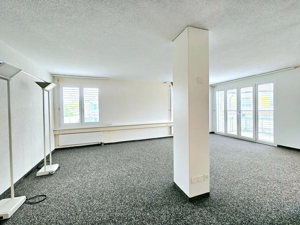 Espace de bureau / cabinet lumineux