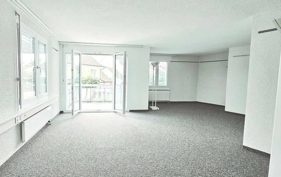 heller Büro- / Praxisraum