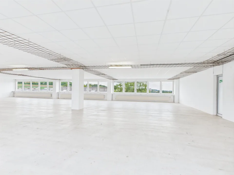 350m2 - Moderne und helle Gewerbefläche im 2. OG mit toller Aussicht – Foto 9 von 14