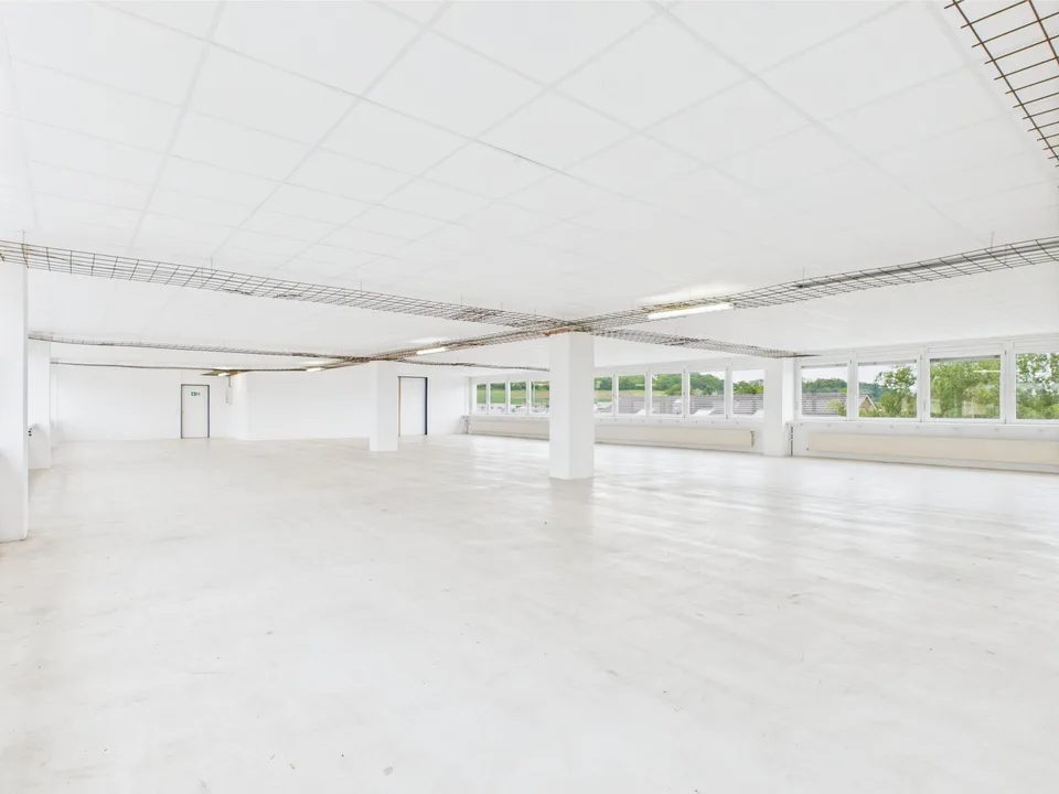 350m2 - Moderne und helle Gewerbefläche im 2. OG mit toller Aussicht – Foto 10 von 14