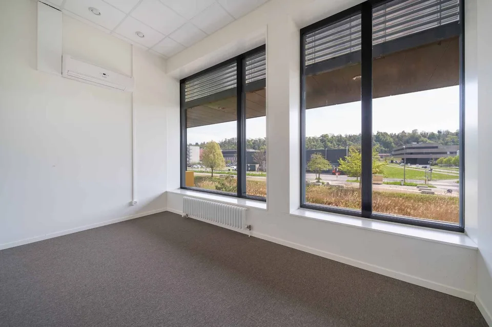 Y-Parc - Am Eingang von Yverdon, schöne Büroflächen ab 42 m2 – Foto 6 von 6