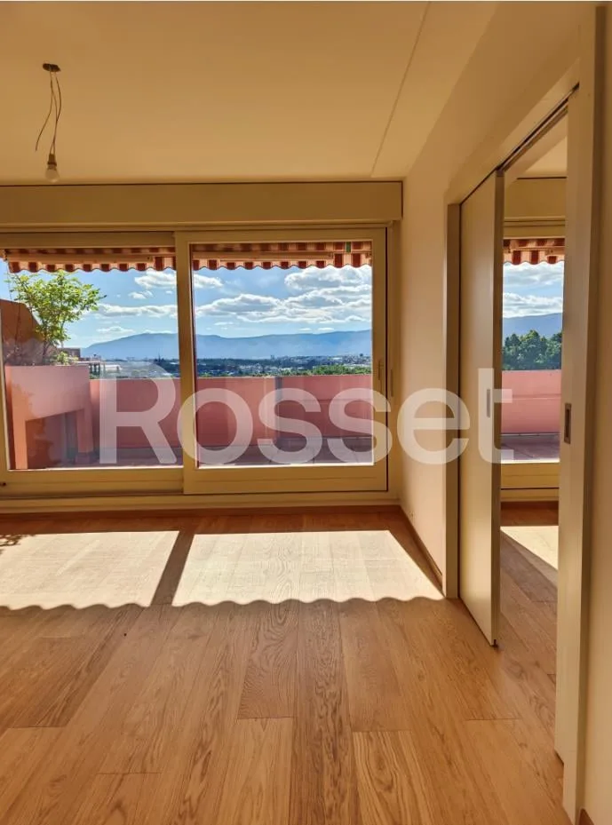 Dachgeschoss mit 8 Zimmern in der Dachspitze mit umlaufender Terrasse und freier Sicht auf Stadt und See – Foto 7 von 9