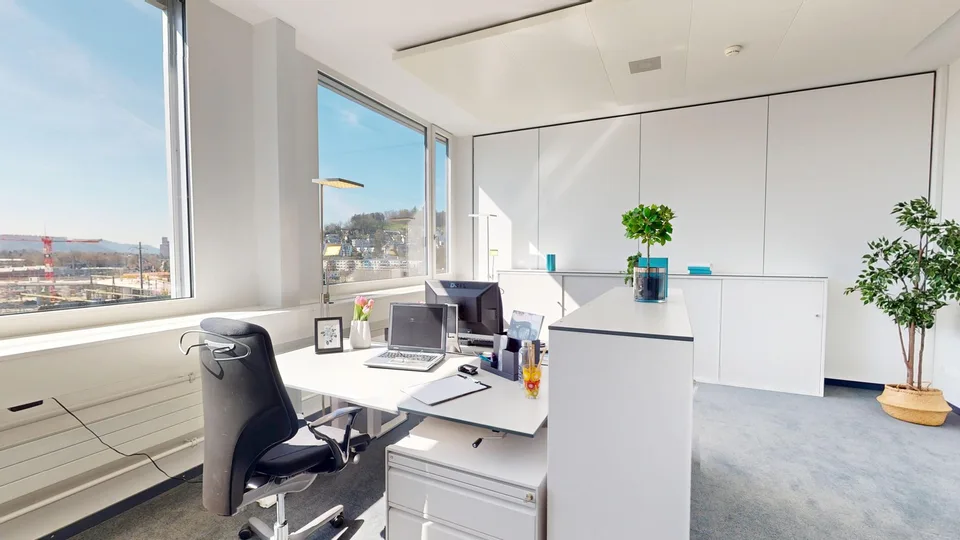 Espaces de bureau aménagés à Winterthur - mobilier de bureau gratuit inclus !