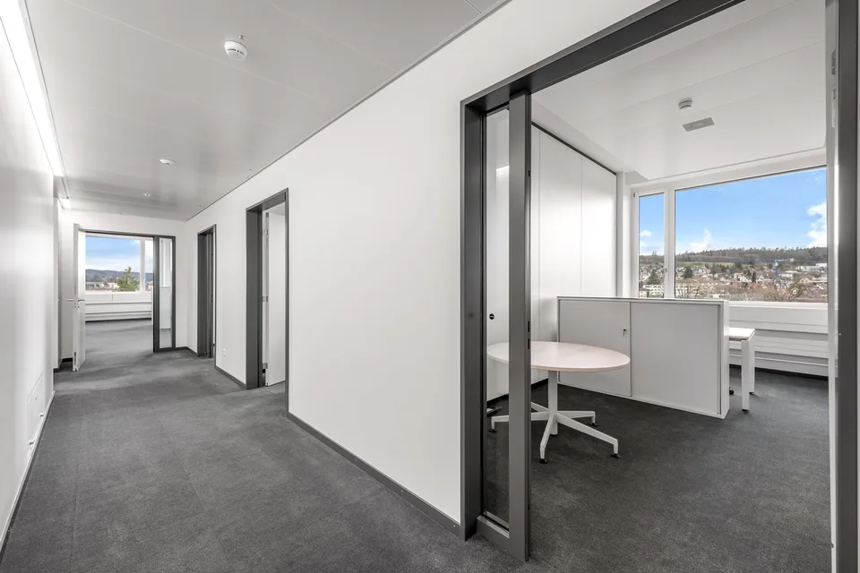 Espaces de bureau aménagés à Winterthur - mobilier de bureau gratuit inclus !