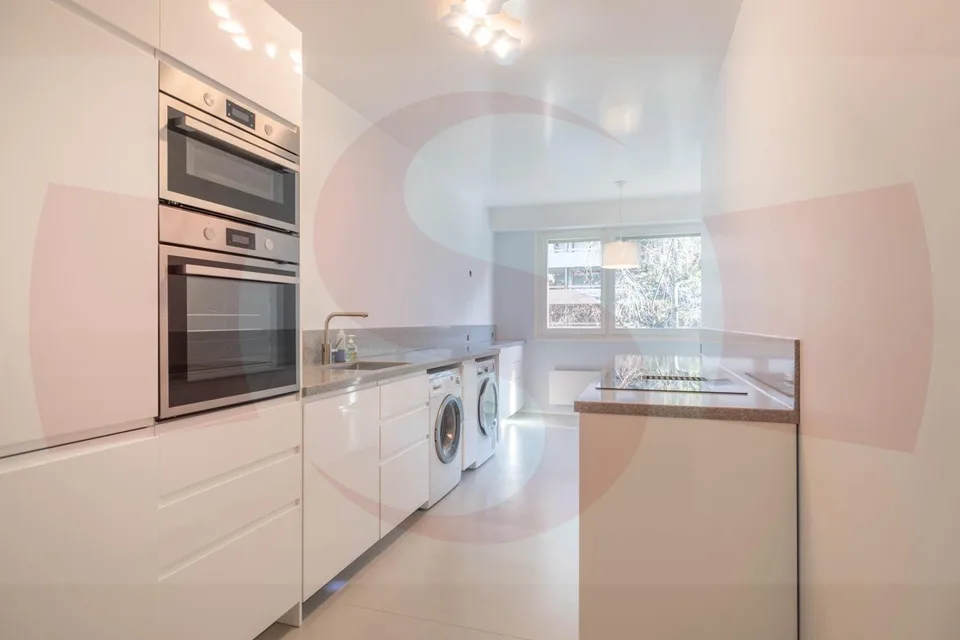 Bel appartement de 6 pièces à louer non meublé