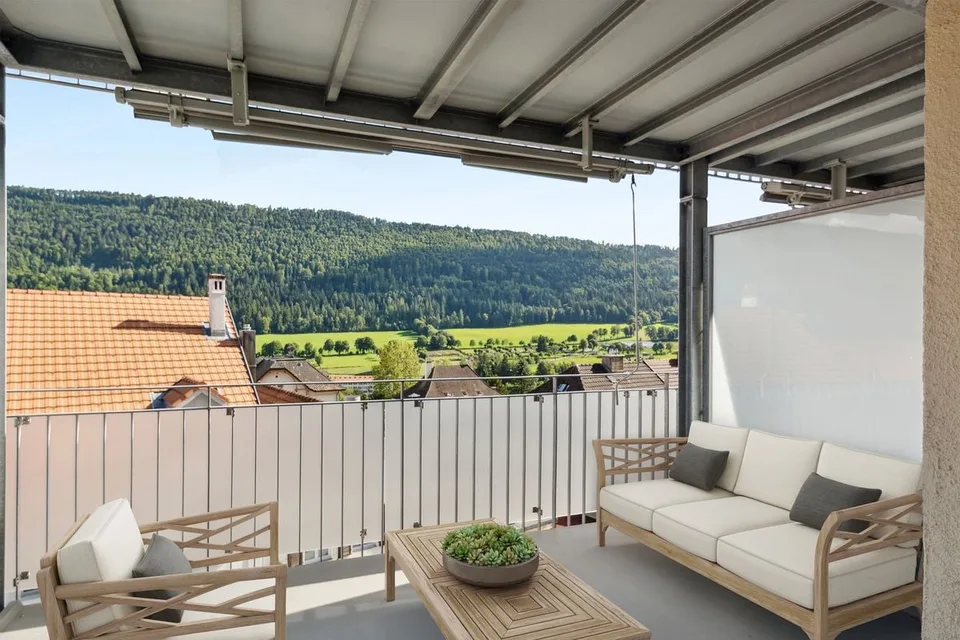 Magnifique appartement rénové de 3 pièces avec terrasse et ascenseur