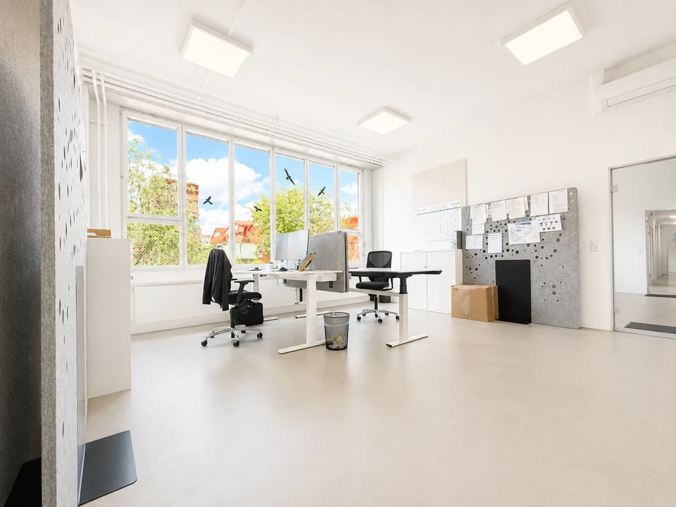 MODERNE INDUSTRIEHALLE MIT BÜROFLÄCHEN & 20 PARKPLÄTZEN IN KLEINDÖTTINGEN – Foto 8 von 12