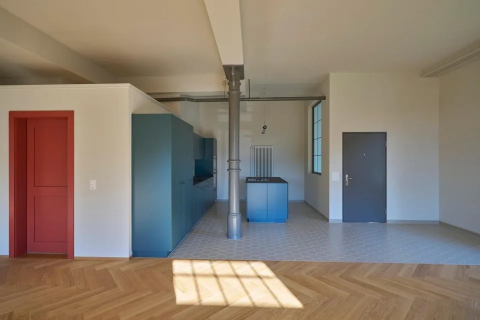 Loft industriale 2.5 locali al piano terra