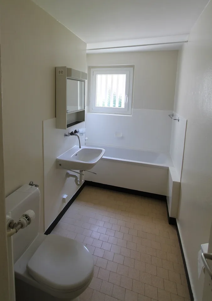 Teilrenovierte 4-Zimmer-Wohnung in Bettlach