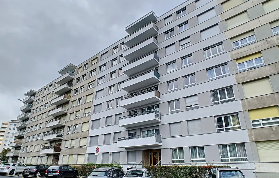 Parking extérieur à louer
