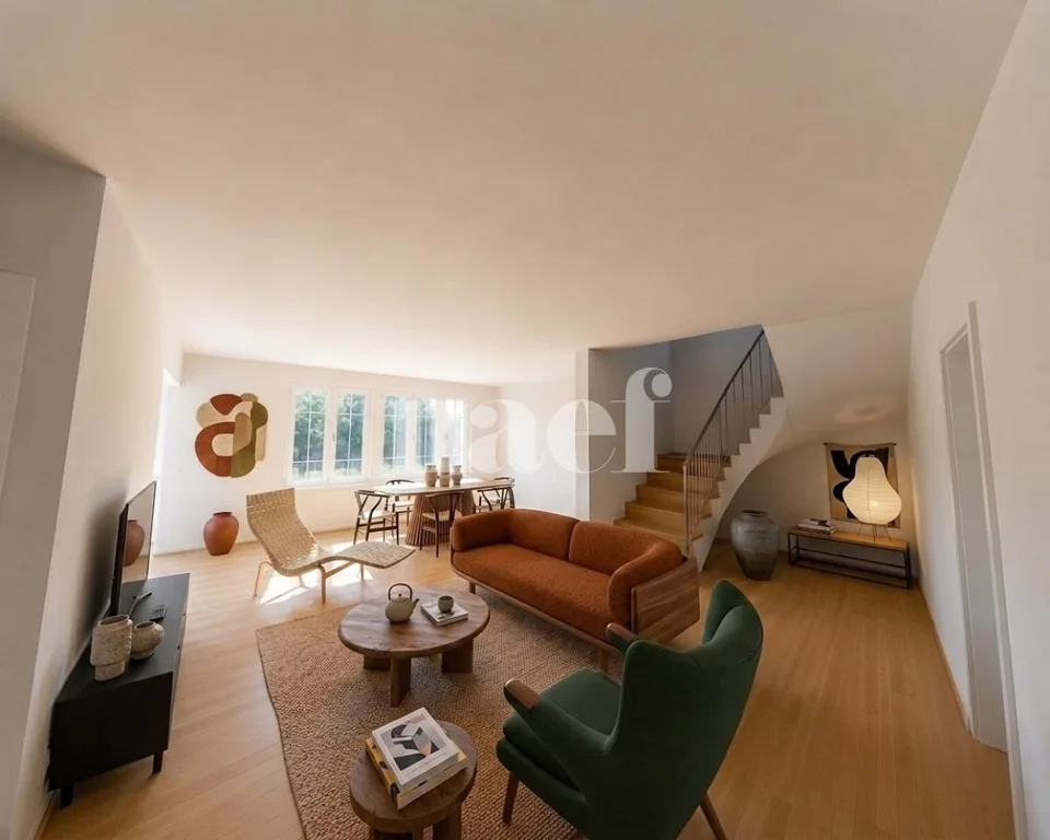 Spacieux duplex entièrement rénové de 6 pièces au 1er étage avec balcon