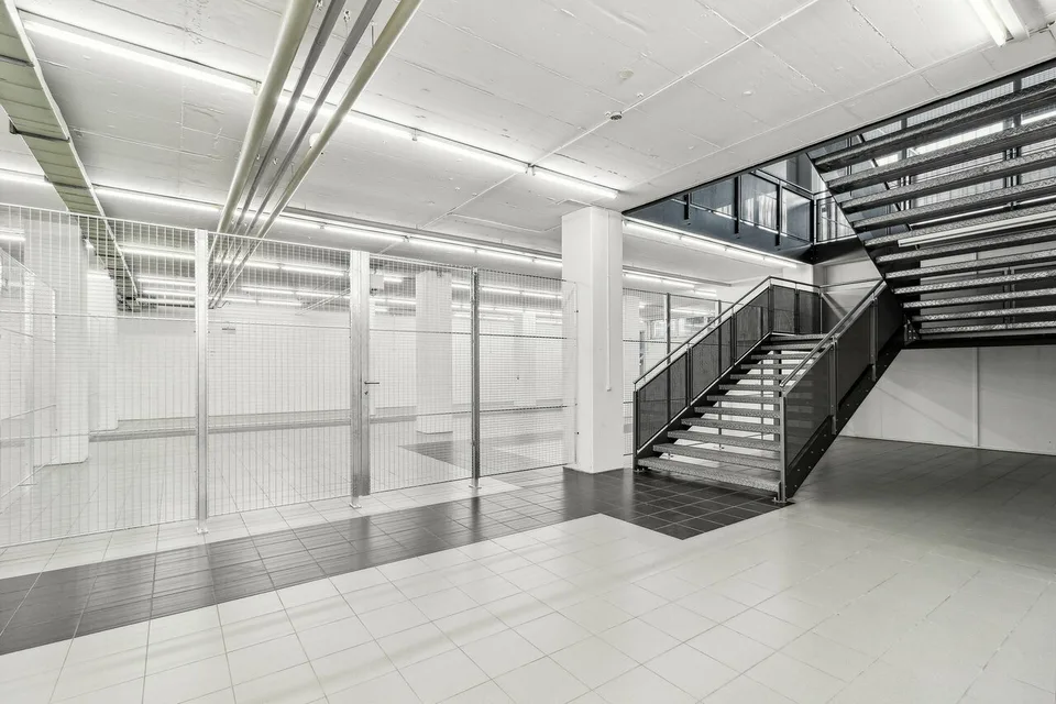 262m2 di spazio magazzino in posizione ideale vicino all'A14 – foto 6 di 13