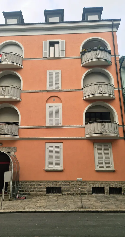 Locale Commerciale al Piano Terra a Bellinzona – Via alla Moderna 3