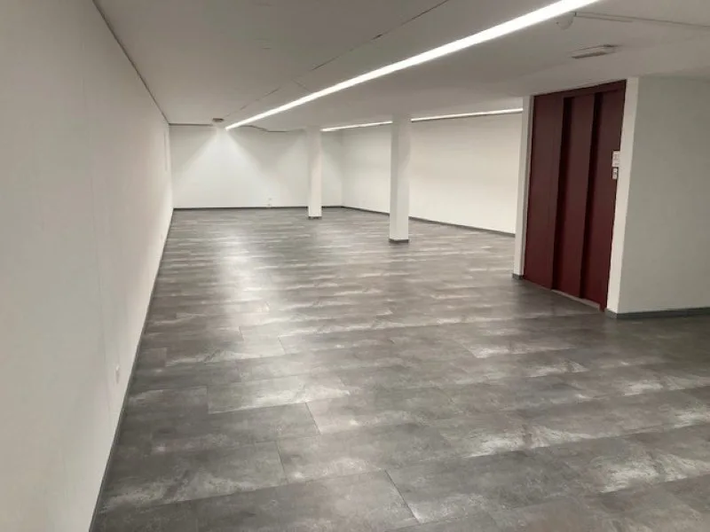 05860 - Commerciale - Avenue de France 5 - Monthey – foto 6 di 6