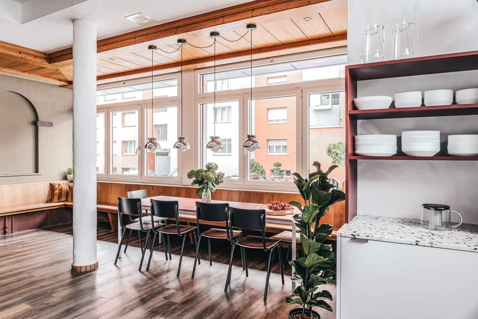 Möbliertes Zimmer mit eigenem Bad | Coliving | Zürich-Dietikon