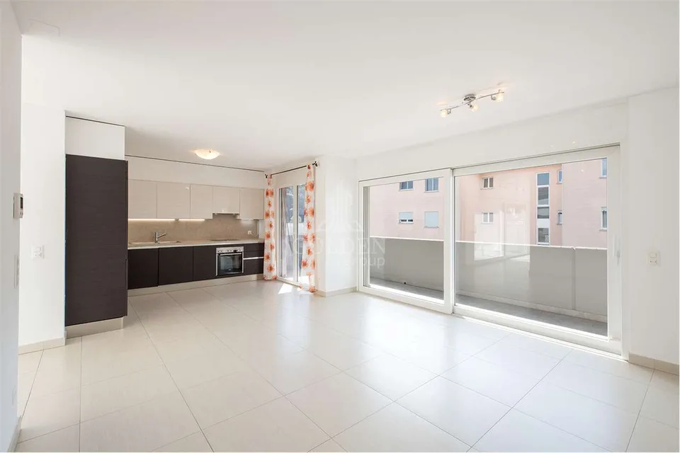 Esclusivo Attico di 4.5 Locali con Ampia Terrazza Panoramica