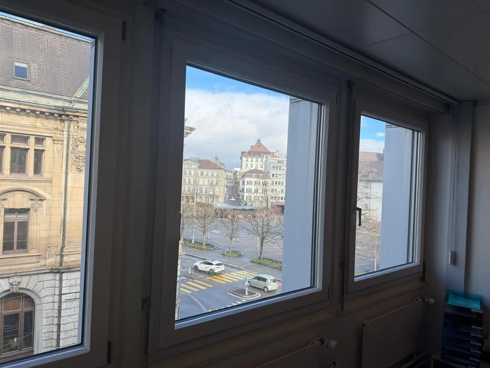 Einzigartige Gelegenheit! Eine großzügige Gewerbefläche von etwa 100m2 ist verfügbar!