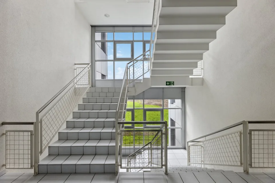 Bureau avec galerie dans l'Atrium Cham – photo 12 sur 14