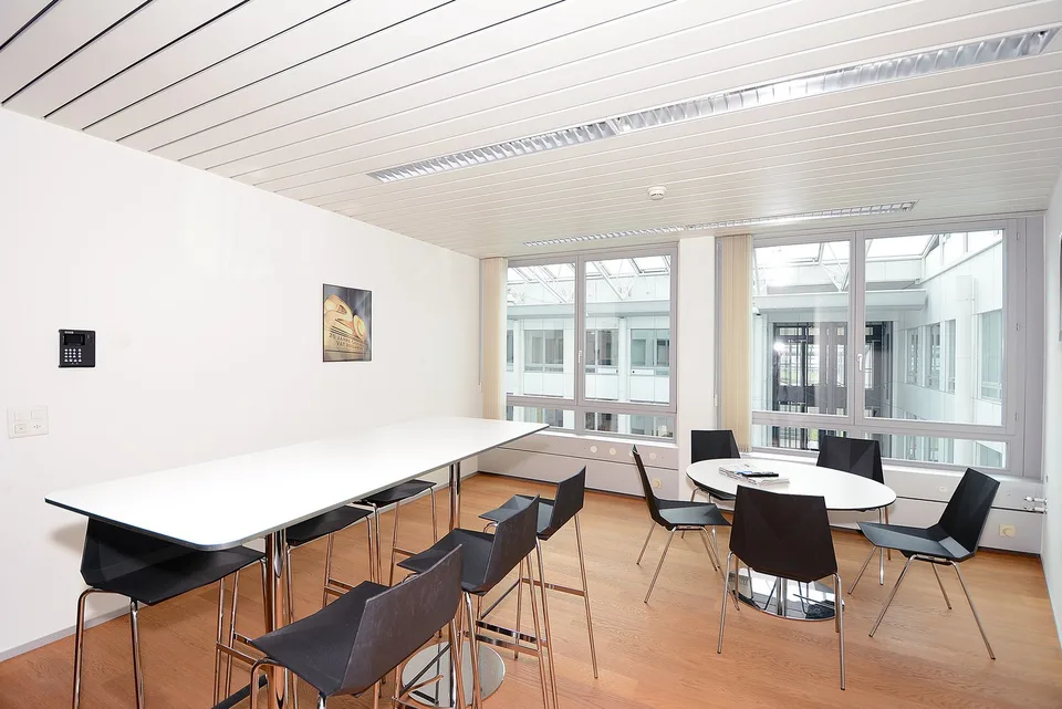 Bureau avec galerie dans l'Atrium Cham