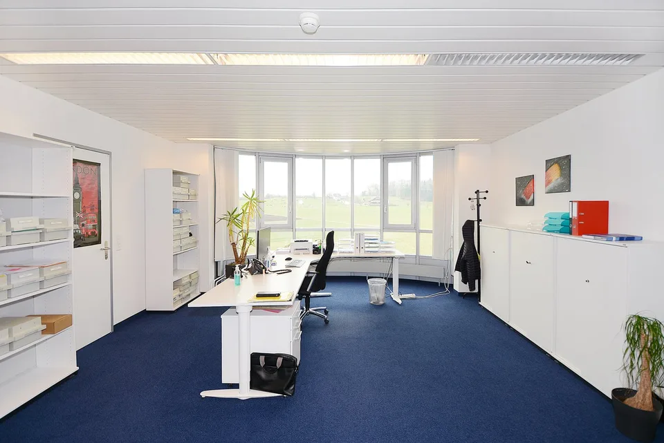 Bureau avec galerie dans l'Atrium Cham