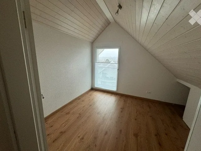 Duplex attic apartment with 4.5 rooms, Lake Geneva & Jura view