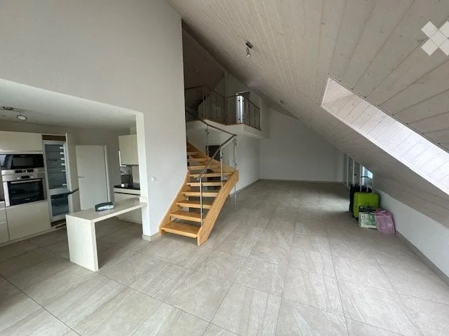 Duplex attic apartment with 4.5 rooms, Lake Geneva & Jura view
