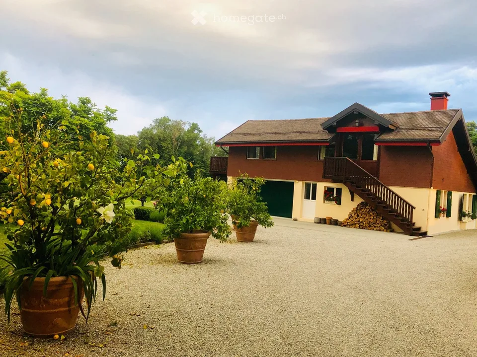 Monolocale 2 camere in una proprietà splendida molto vicina al lago