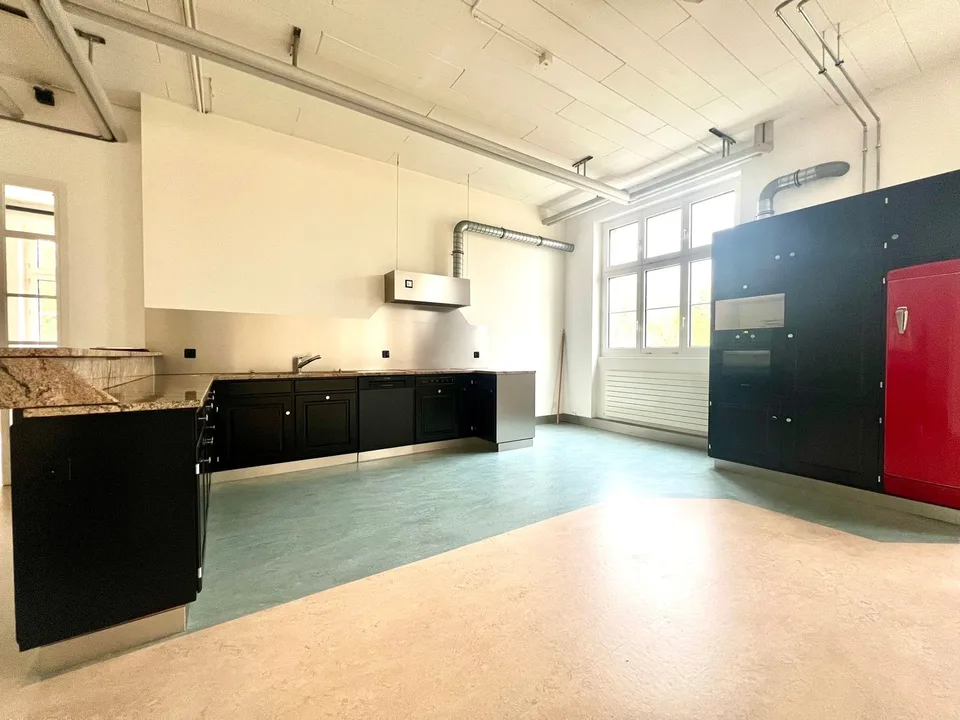 Loft spacieux dans le style urbain