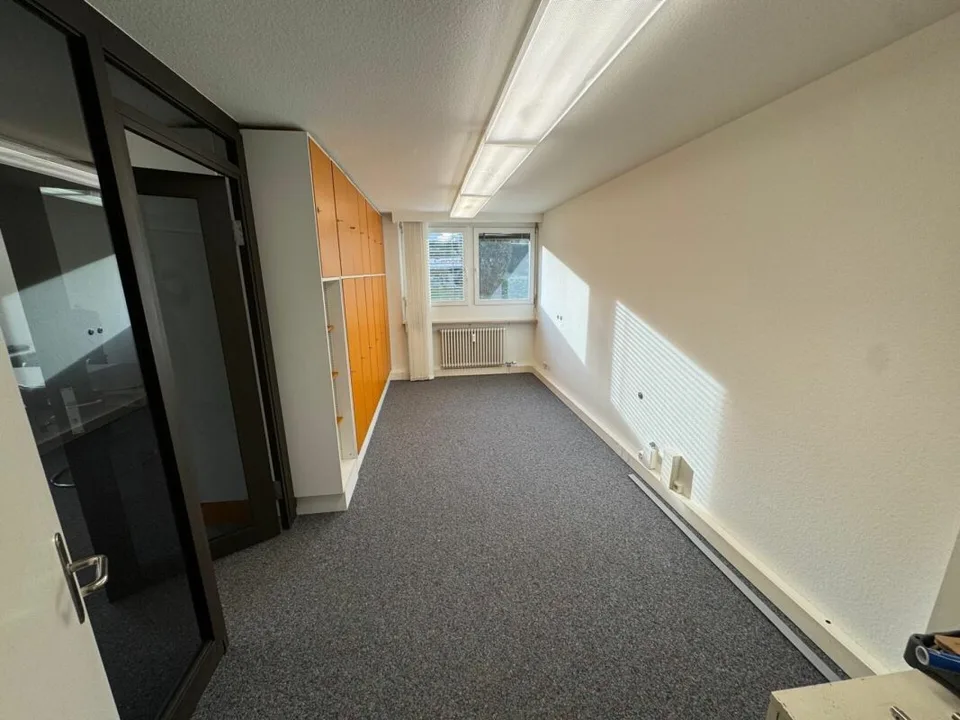 Moderne, bezugsbereite 4-Zimmer-Kanzlei mit Top-Ausstattung in zentraler Lage - per sofort zu vermieten