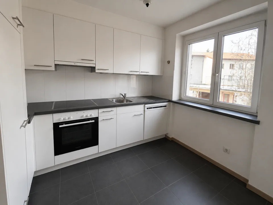 Tavannes, bel appartement de 3 pièces au 1er étage avec balcon