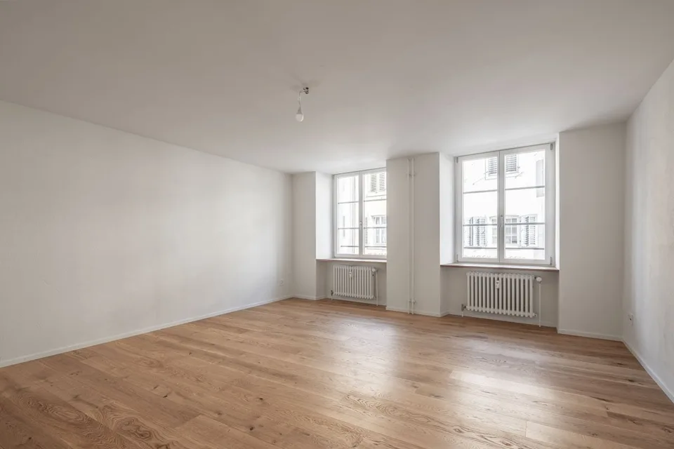 Charm! 4.5-room old building apartment with balcony in Liestal – available immediately