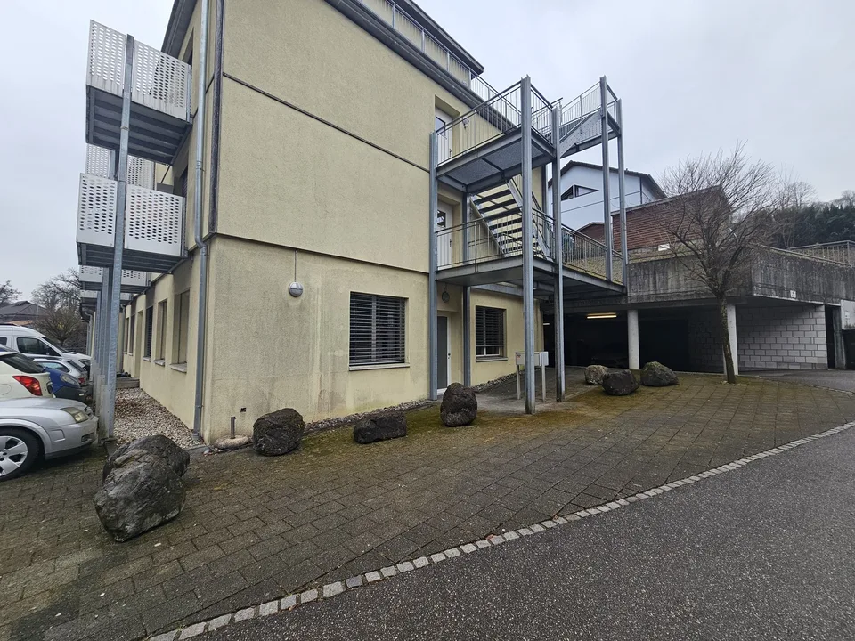 Ufficio 60 m² con magazzino e armadi per archiviazione – foto 8 di 11